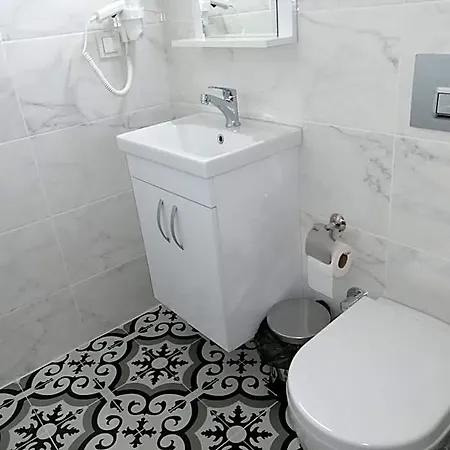 Otel Kaktueshan